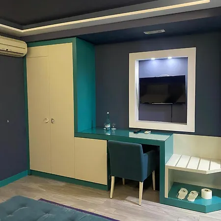 New W Hotell Tirana