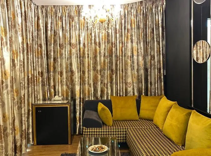 New W 4* Τίρανα