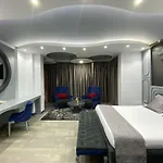 Hotel New W