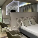 New W Otel 4*